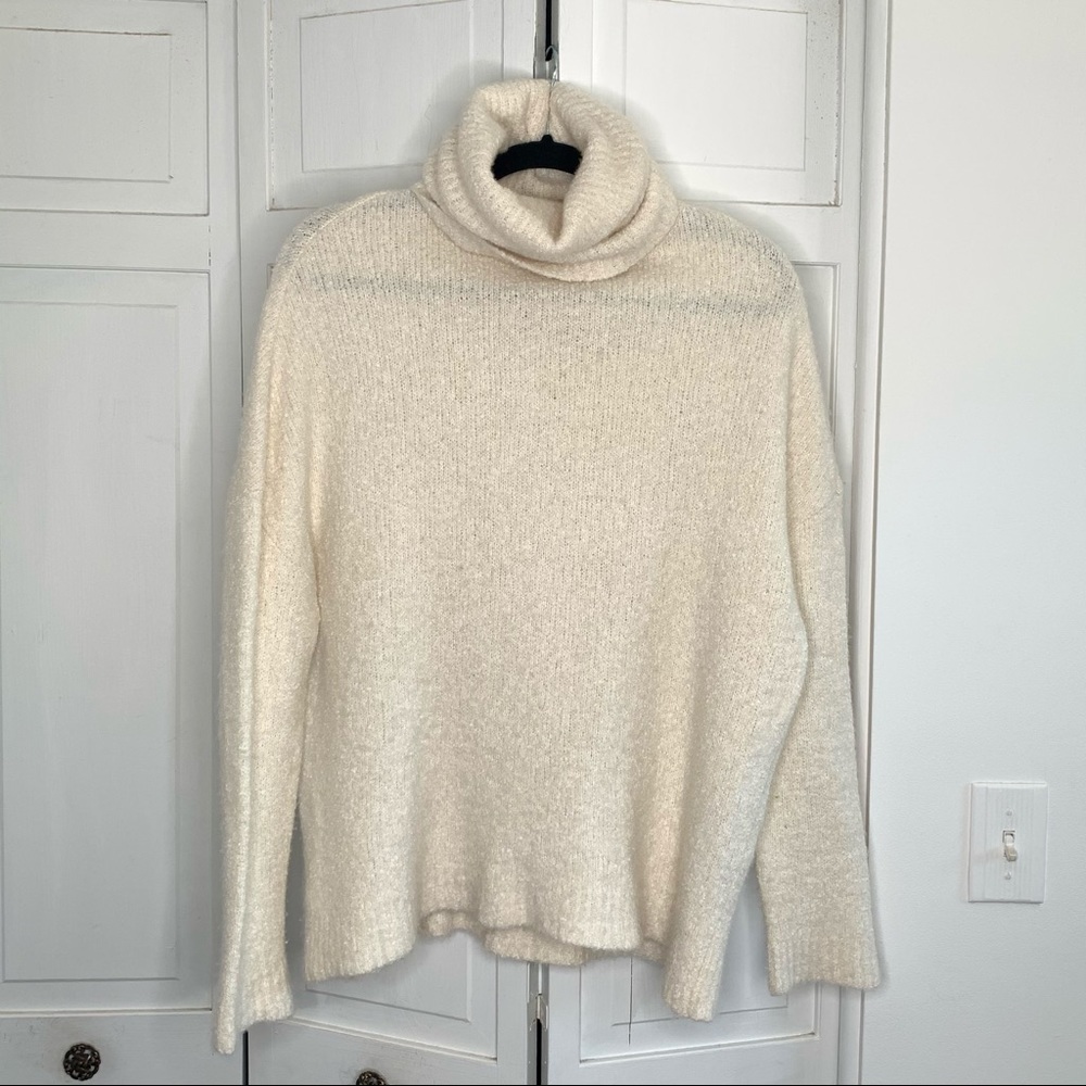 ❌SOLD❌ Ralph Lauren Collection Cashmere Silk Sweater - Picture 3 of 10